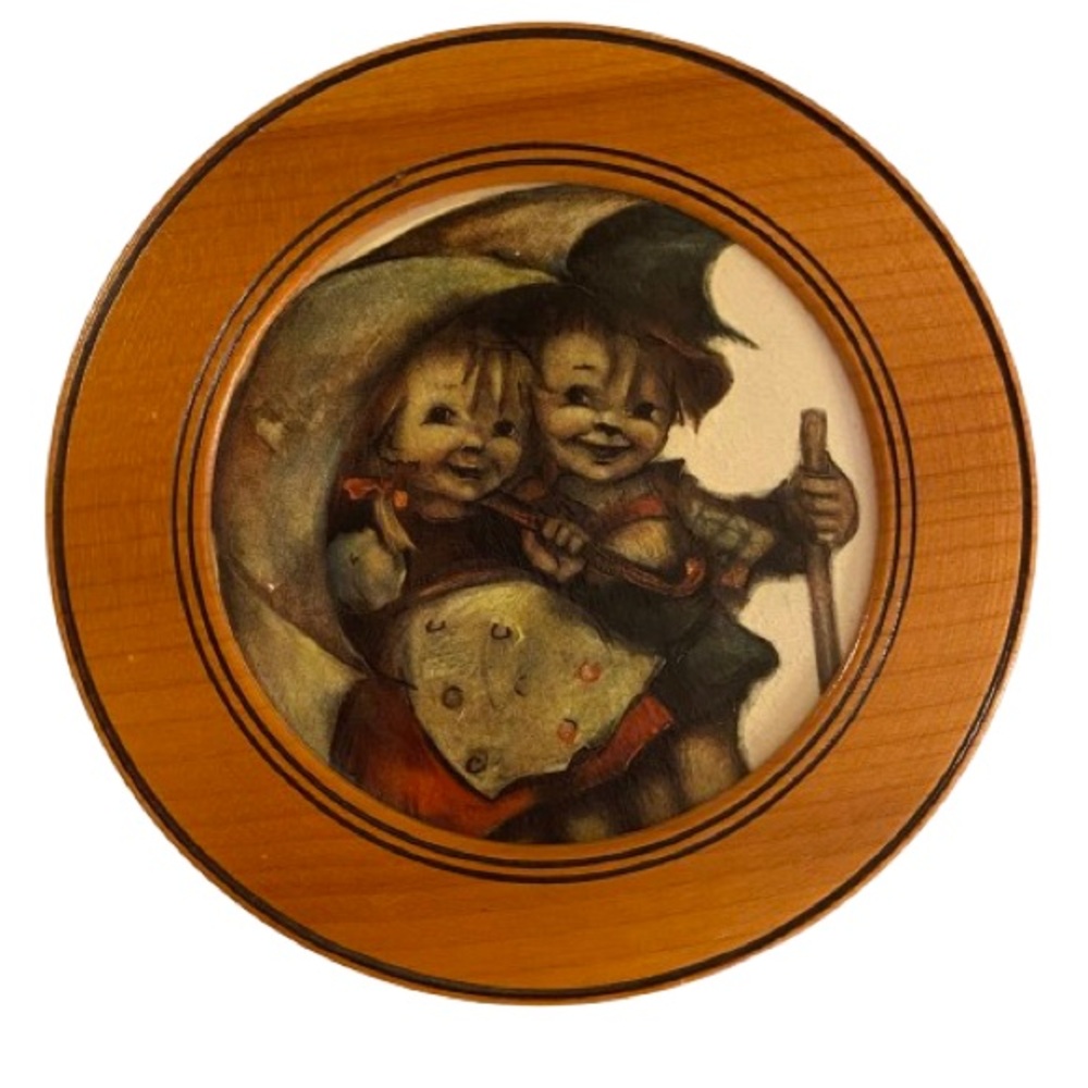 Reuge Edle West Germany Hummel Wall Music Box Plays Oh What A Beautiful Morning